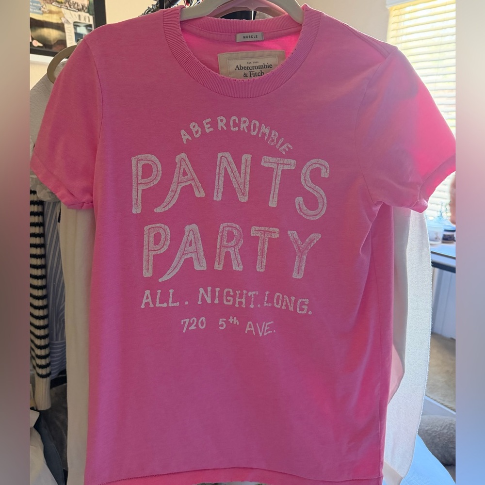 Abercrombie & Fitch Bright Pink "Pants Party" Short-Sleeve Pajama Top